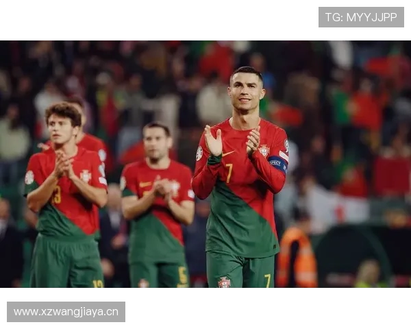 世界杯最新战况引发全球热议 梅西夺冠梦仍在 C罗表现引关注 - 副本 (2) - 副本 世界杯最新战况引发全球热议 梅西夺冠梦仍在 C罗表现引关注 - 副本 (2) - 副本